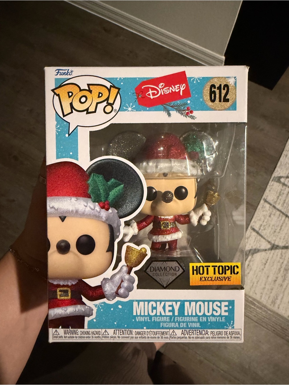 Funko Pop! Disney Mickey Mouse Holiday Diamond Collection - Topic Exclusive